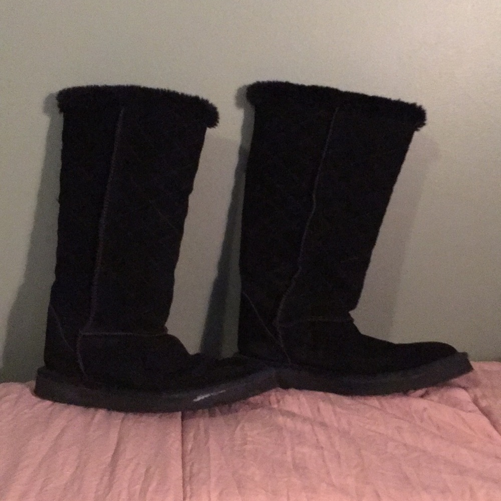 Women’s tall fur lined boots